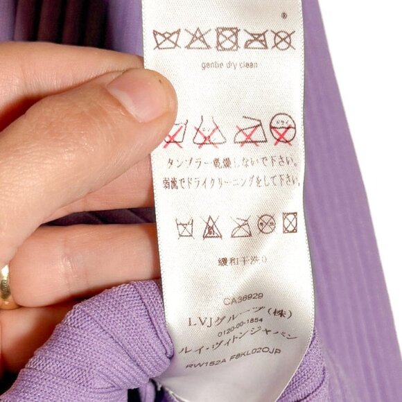 Louis Vuitton 2015 Lavender Purple LV Logo Ribbed Turtleneck Sweater - Picture 7 of 7